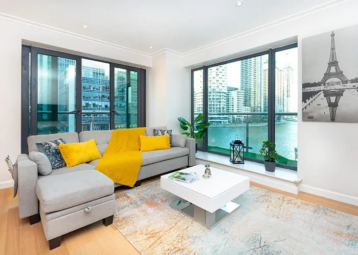 Luxurious Modern 3Br Flat In Prime Canary Wharf