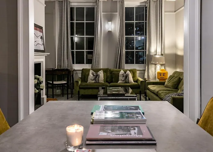 Shared Guest House 5 Mins Walk From Vauxhall And Nine Elms Station With Off-Site Parking Near Us Embassy