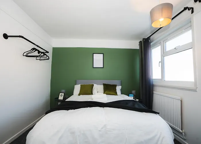 1 Bed Flat Tottenham Hale N17