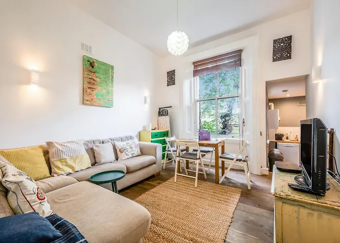 Pass The Keys Notting Hill Hideaway