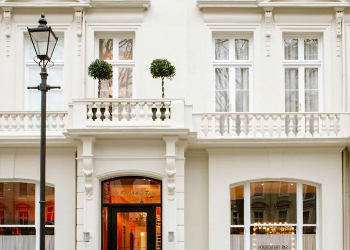 What are the best hotels near London Eye?