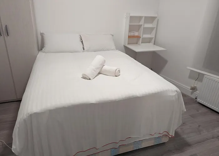 Mile End Rooms