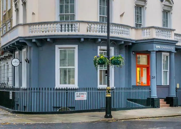 Oyo Townhouse New England, London Victoria