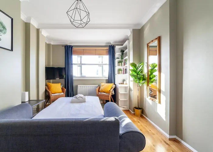 Bright And Cosy Apartment In South London