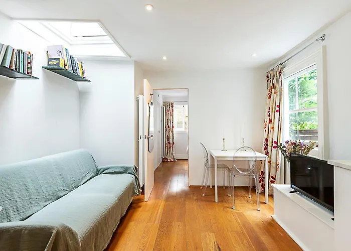 Parsons Green Modern One Bedroom Flat