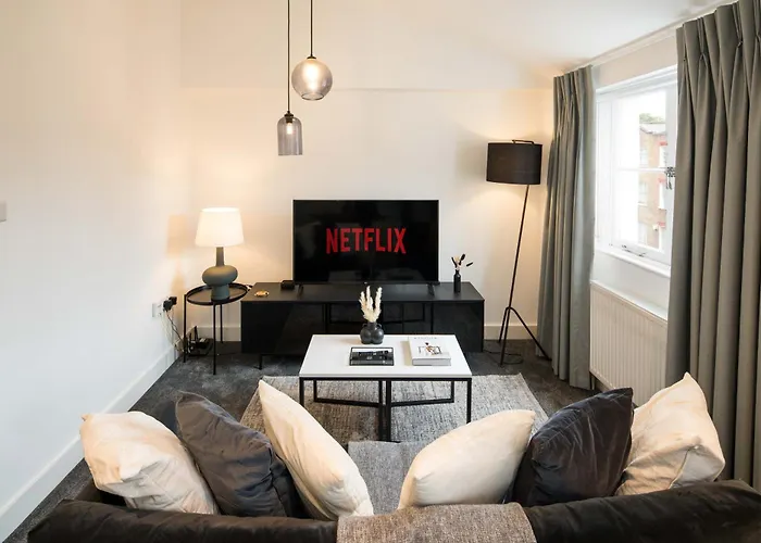 Elegant 3Br, 2Ba Flat In Marylebone - Ideal Location Near Station & Attractions