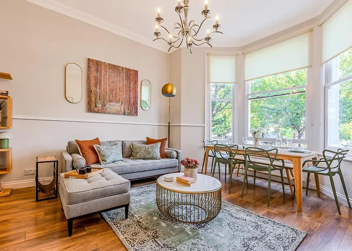 Stylish 2Br Flat With Terrace In North Kensington