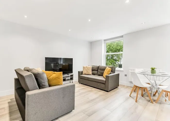 Lux St Johns Wood Apartment - Sleeps 7