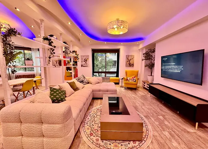 Bayswater Luxury Apartment