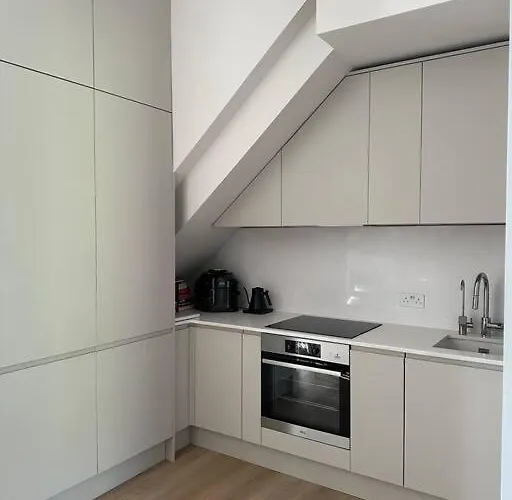 Notting Hill Designer 1-Bed Flat