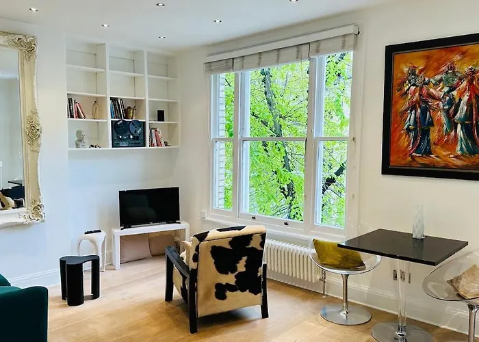 Large Boutique Flat In London\'S Primrose Hill