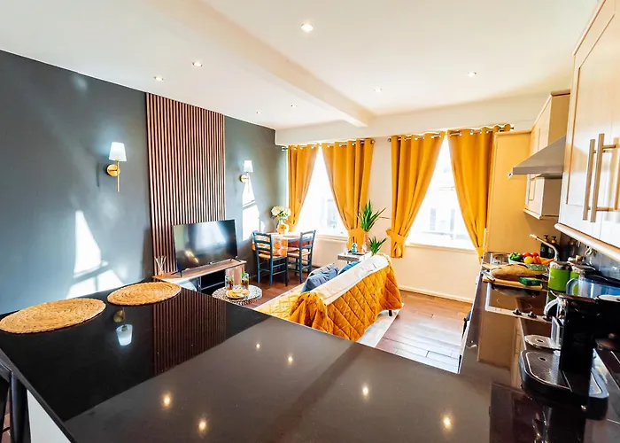 Chic 2 Bedrooms 2 Bathrooms At Kensington