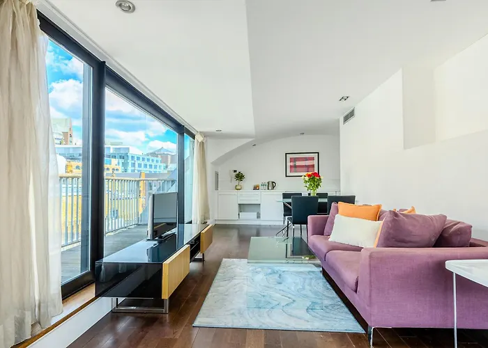 Modern Serviced Apartments 2 Minutes From Monument Tube Station