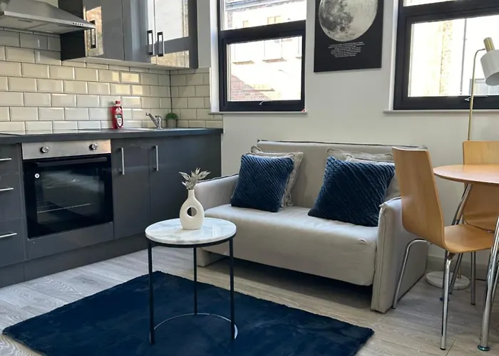 Luxury 1 Bedroom With Open Plan Kitchen For 6 Person In Central London! E1