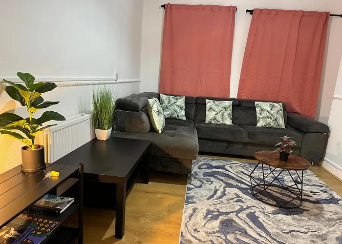 Lovely Spacious 2 Bedroom Flat In Bethnal Green, 3Mins Away From Station