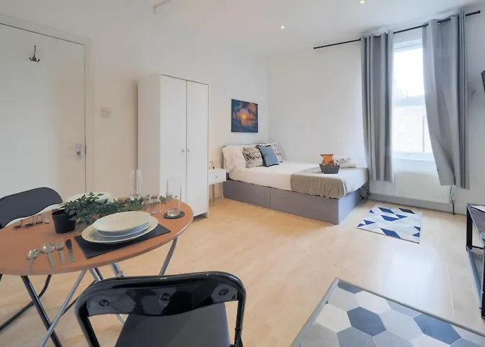 S4 Cozy Full Modern Studio In Kilburn With Kitchen