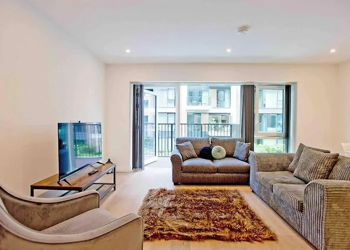Stylish Flat In Chelsea Creek 11