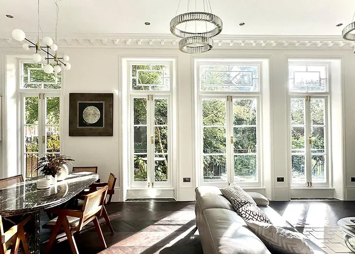 Palatial, Elegant 1000Sqft Home - Central London