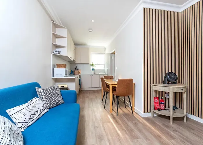 New 2Bed - 20Min To London - Free Parking - Petsok