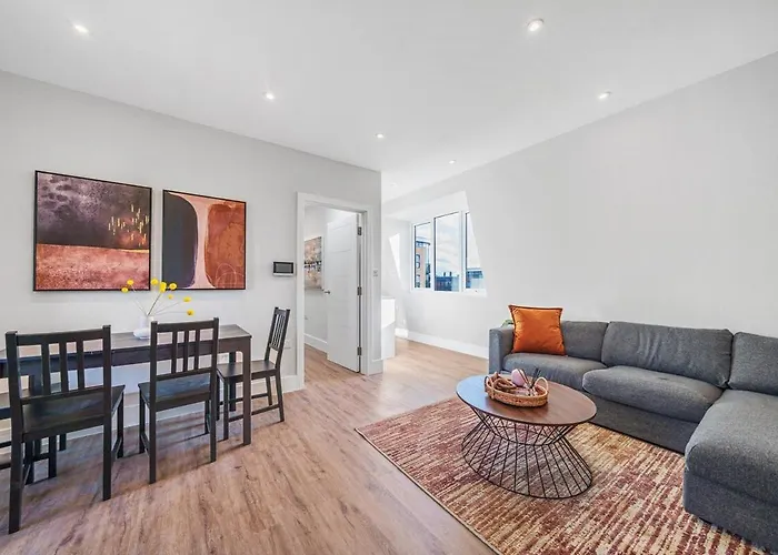 2 Bed Spacious Brand New Flat