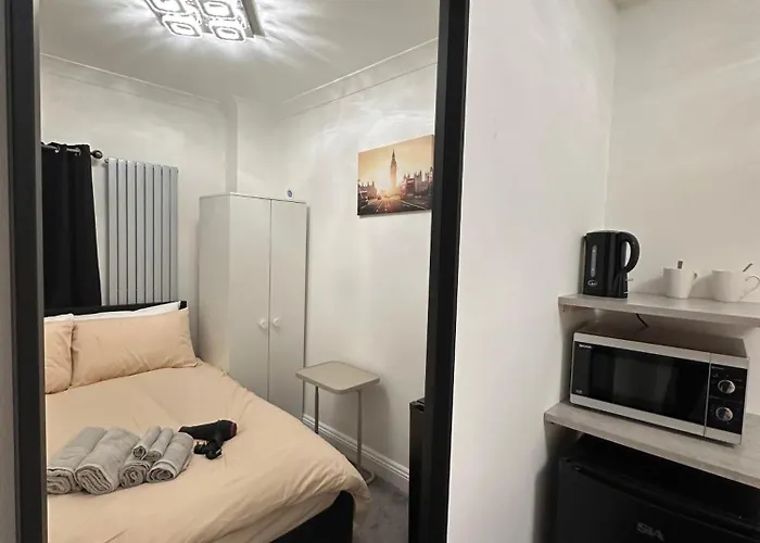 London Borough 5 Min Walk