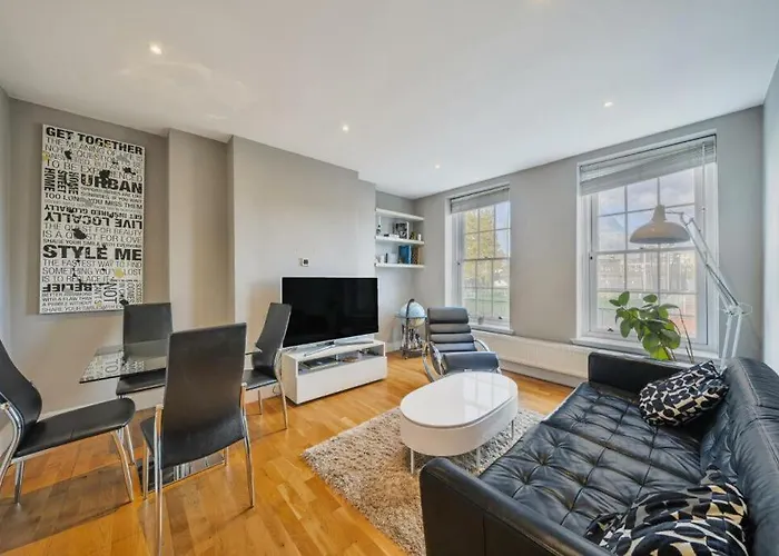 Stunning Flat Close To Central London With Office