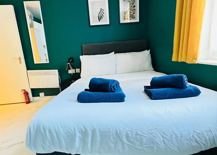 Private Studio Flat In Centre