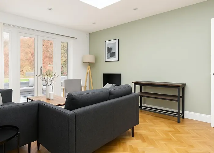 Fanstastic Flat - Shepherd Bush