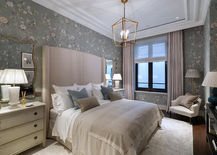 Three Bedroom Apartment With Pool And Spa