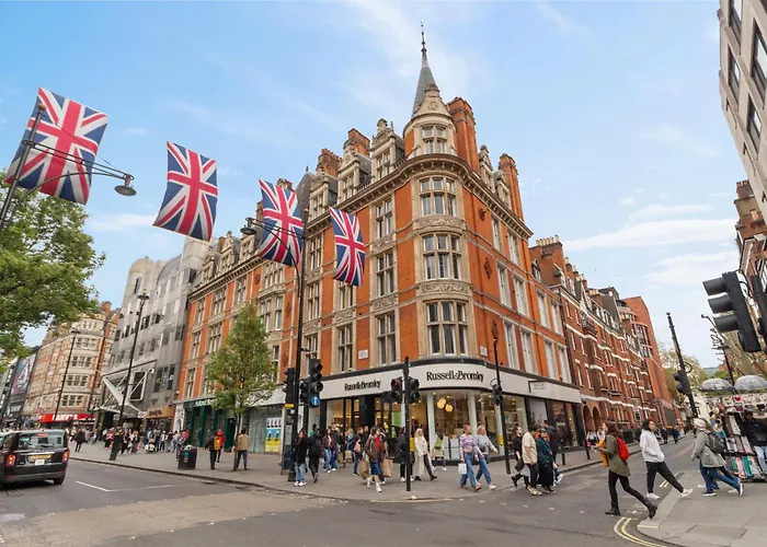 Central 3 Bedroom Apartment On Oxford Street Gc4