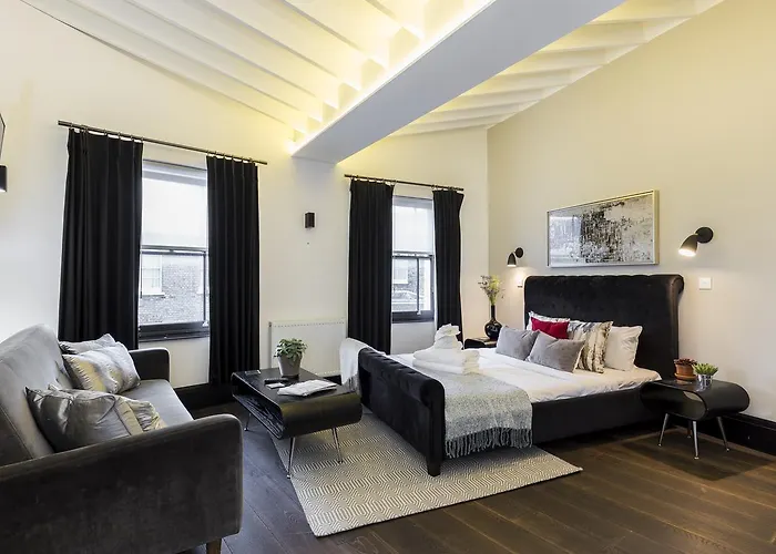 6 Portobello Road
