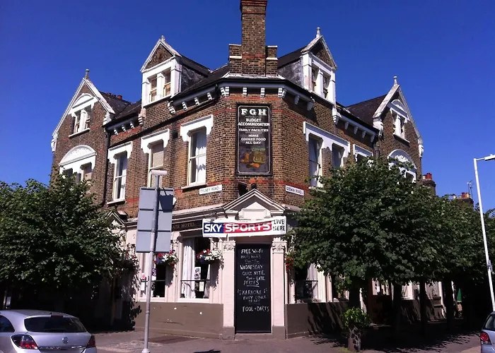 Forest Gate Hotel - Free Parking Limited Spaces