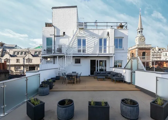Astonishing Flats Near Mayfair & Piccadilly Circus