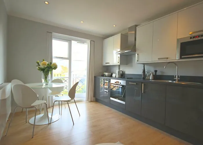 Brompton Apartment