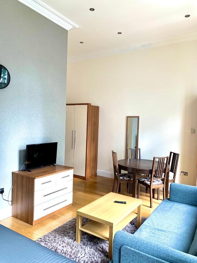 Apartment Courtfield Gardens London