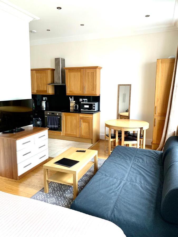 Courtfield Gardens Apartment *
