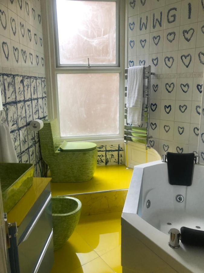 Ziggla Luxury * London
