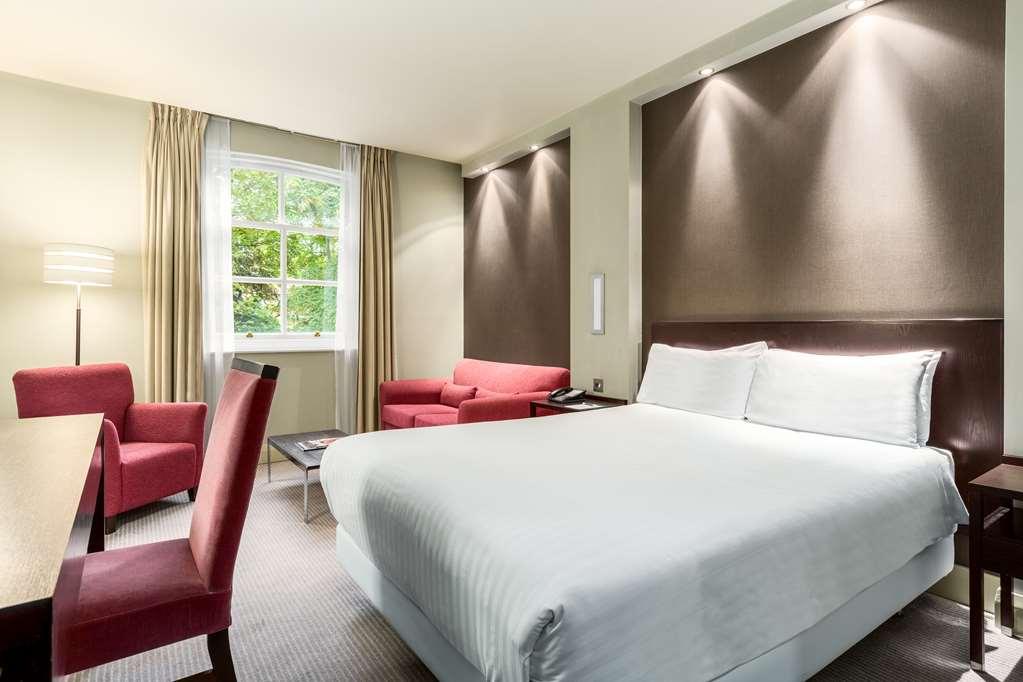 Nh Kensington Hotell London