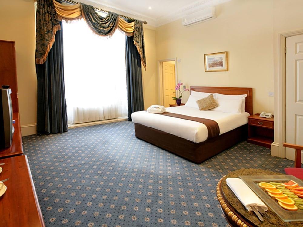 Hotel Henry Viii