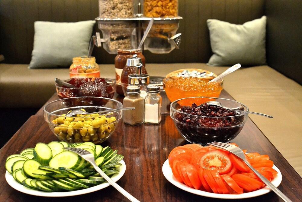 Hotel Lih 2*