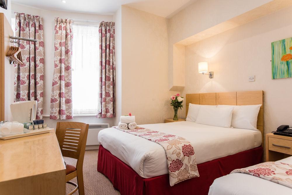 Oliver Plaza Hotel 4*