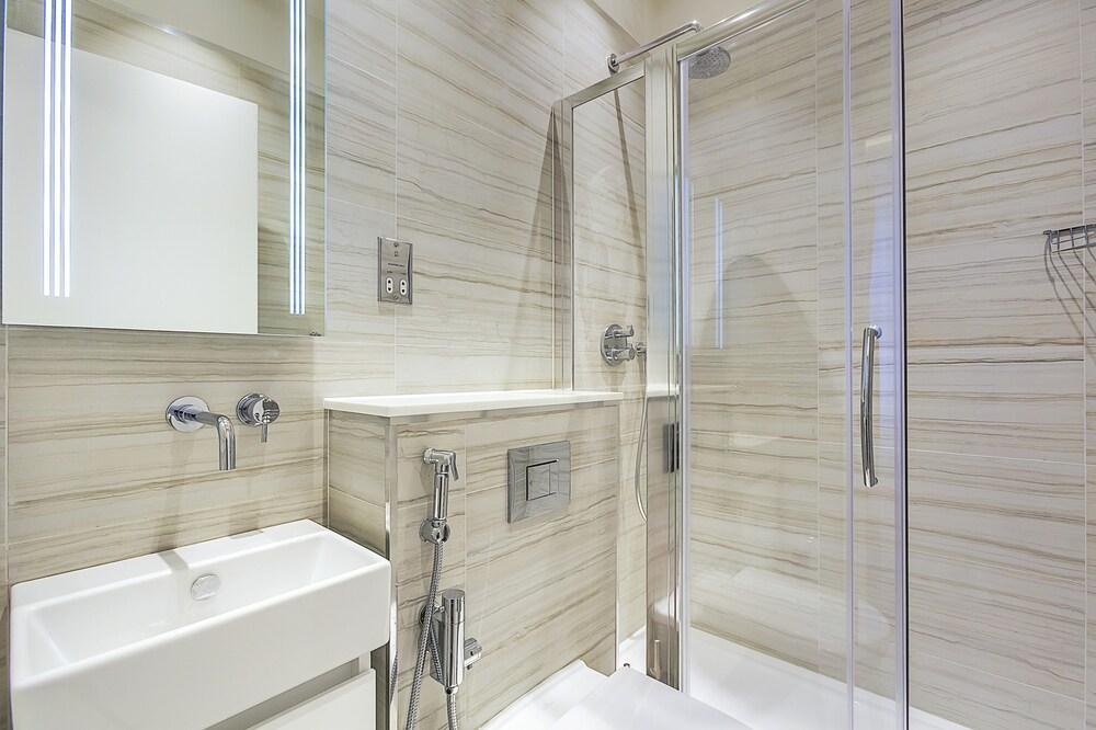 Hotel Kensington Court By Capital London