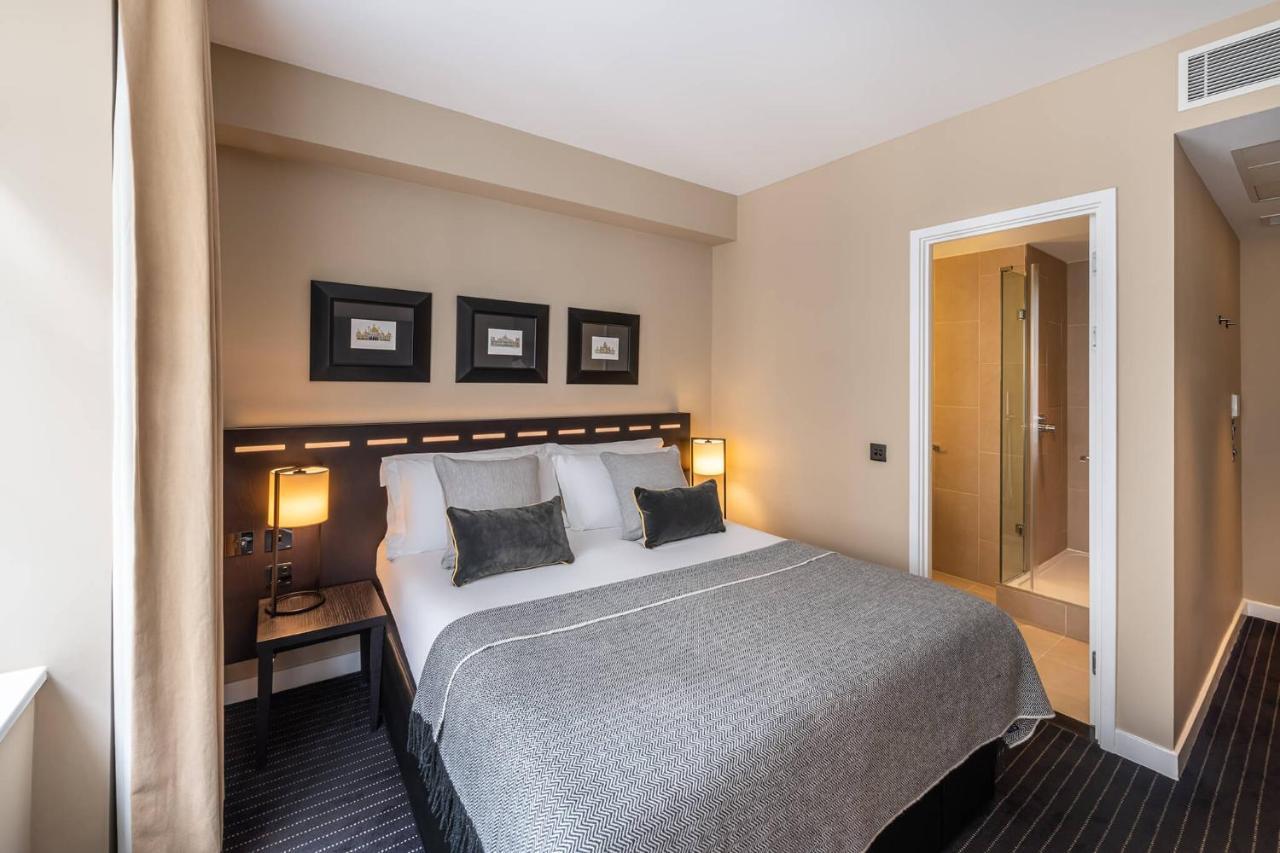 Hotel The Resident Victoria London