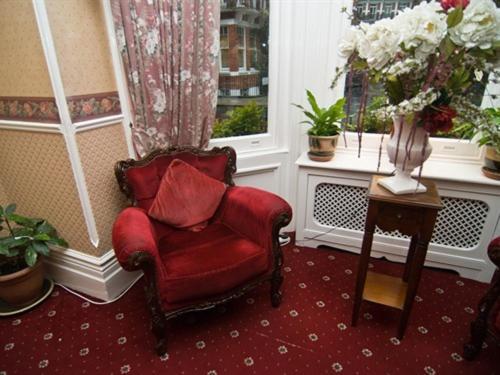 Maranton House Hotel 3*