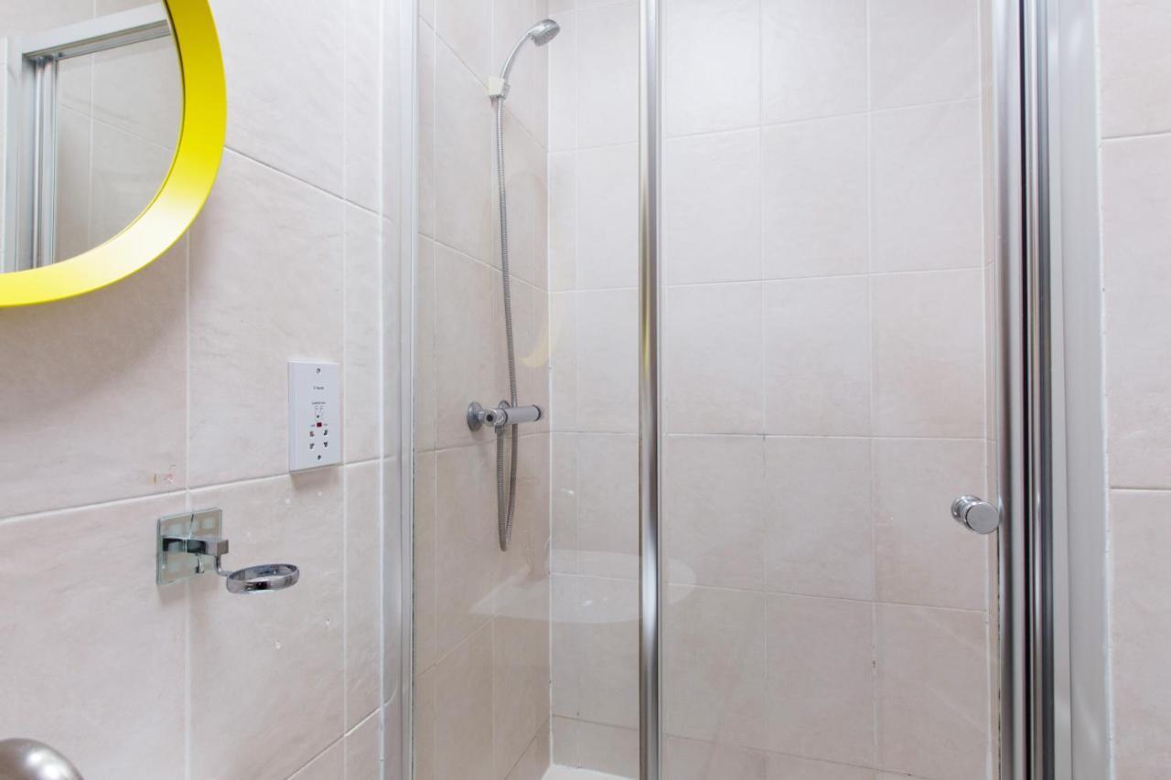 Tooting Broadway & By Primecityhosts Guest house 5*