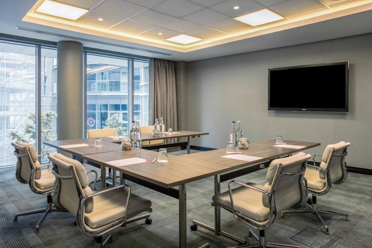 Crowne Plaza Battersea 4* London