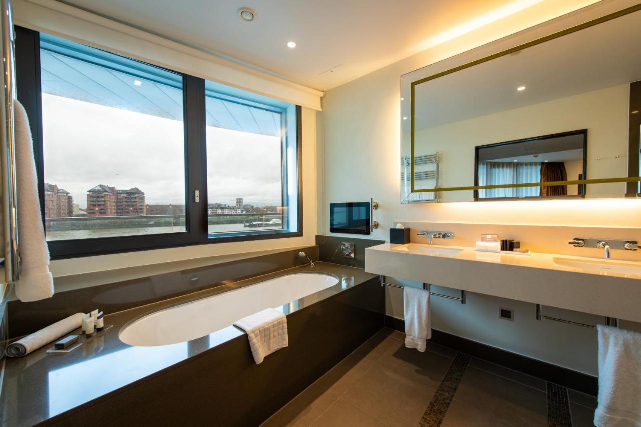 Crowne Plaza Battersea Hotel London