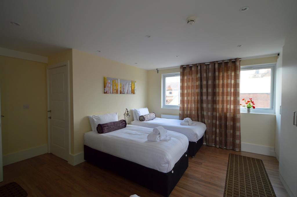 Pinfold House London