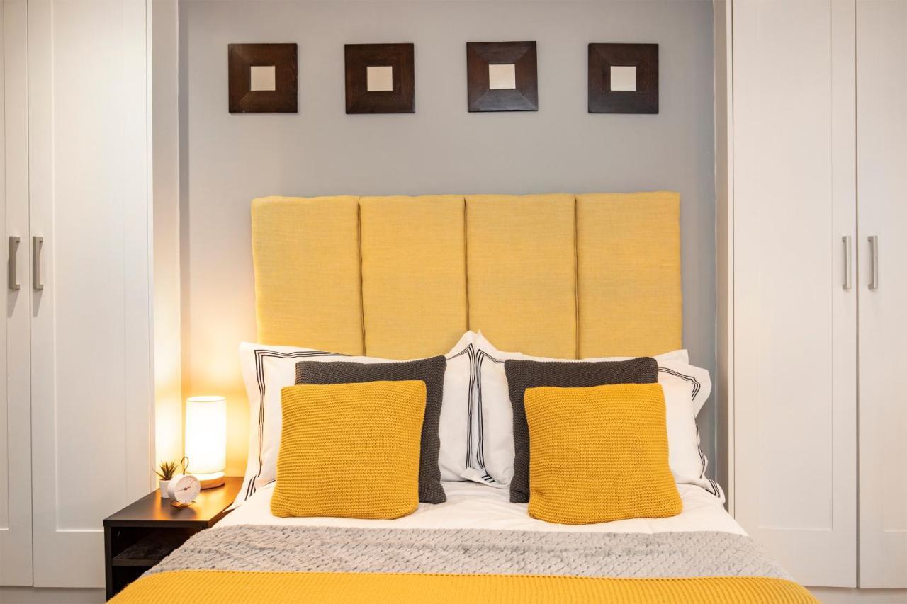 Battersea Apt At Louvaine Road London