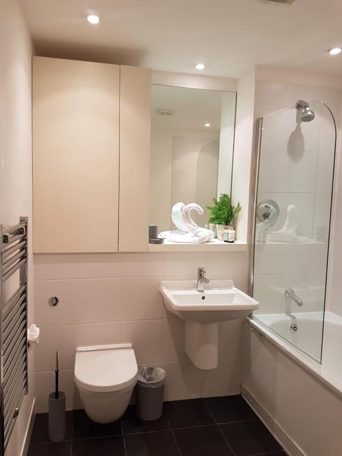 Canary Wharf Retreat - Serviced Lägenhet